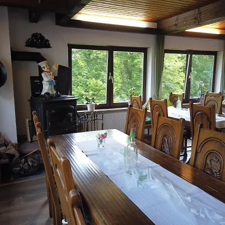 Waldterrasse 2*